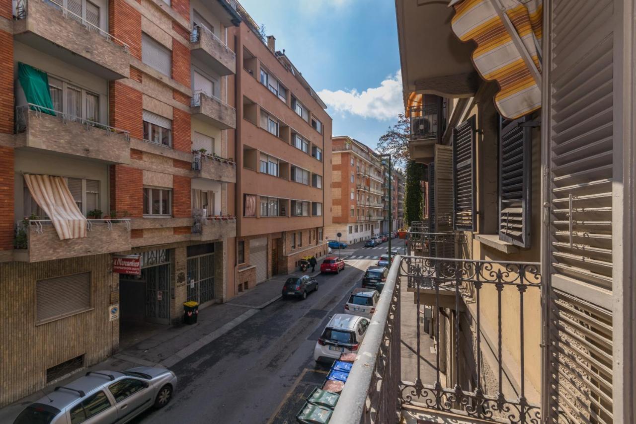 Appartamento In Piazza Adriano In Zona Cenisia Torino Eksteriør billede